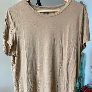tan distressed t-shirt